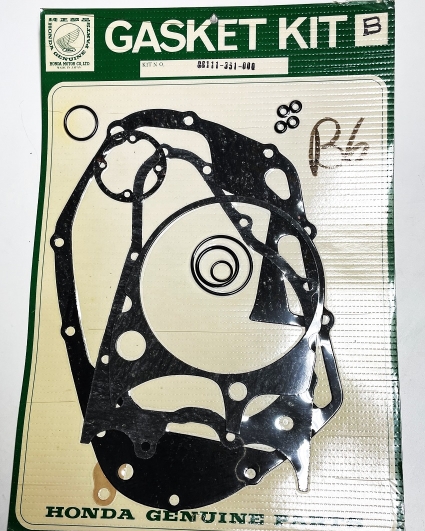 Honda CB125 B6  1974-75 Packningssats B. 06111-351-S00 