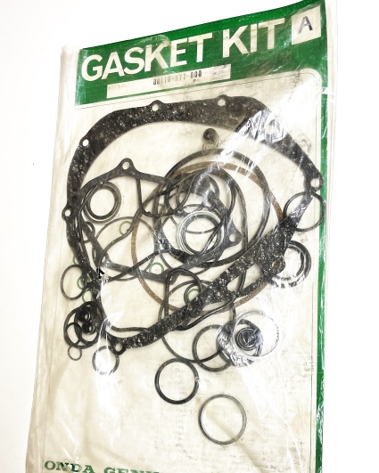 Honda CB400 F 1975   Packningssats A, 06110-377-S01 