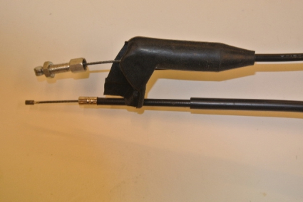 Honda CR 125 81-85  Gaswire   17910-KA3-(700)710 