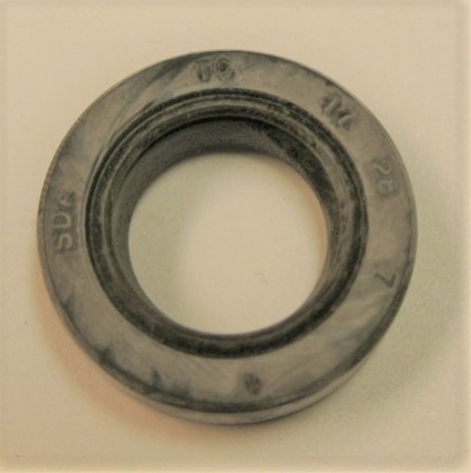 Honda CR80R 1980-81 Packbox 17x28x7  91201-415-013