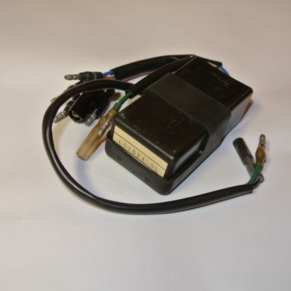 Honda CR125 -86-  CDI Unit   30400-KS6-004 