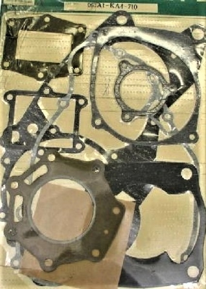 Honda CR250R 1983 Gasket set 061A1-KA4-710 ers. S70