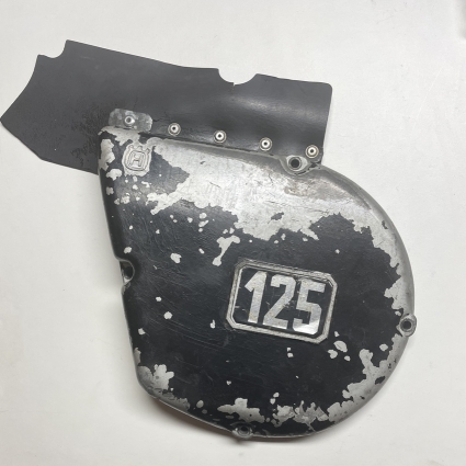 Husqvarna 1975-77 Luftfilterlock  1613334-01 Begagnat, Used, 125 dekal