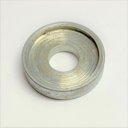 Husqvarna  1985-88 Tätringshållare  Bromssköld  1515519-01