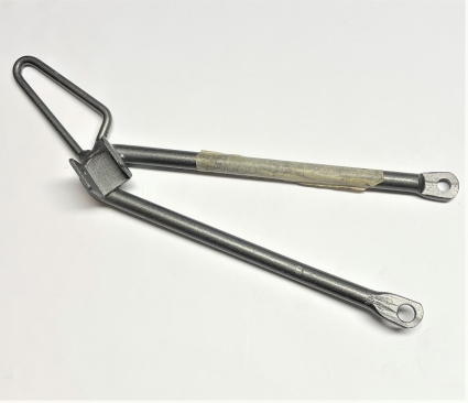 Husqvarna 400-510TE  Bracket, Rear Fotrest  R.H. 800097747