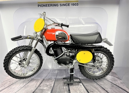 Husqvarna Modell Bike 1970 400cc  B.Aberg Replica 3HS1771000 