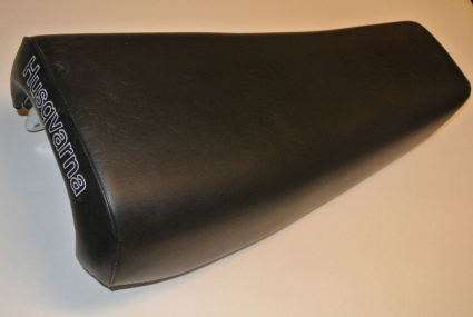 Husqvarna  Sadel  81-83 1513561-01