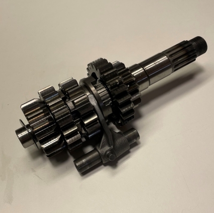 Suzuki RMZ450 2008-11  Huvudaxel Komplett 15K  24120-28H00