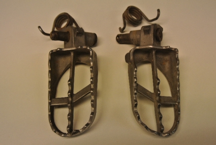 Yamaha  YZF 426 2002.Fotpinnar Par. 5ET-27411-00-00 